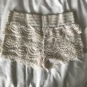 Lace/crochet women's shorts